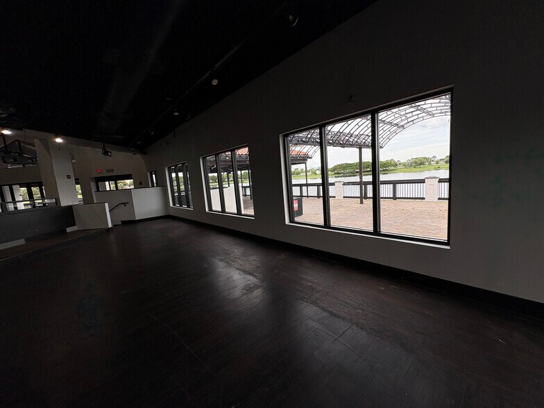 More Photos Of 15500 SW 29th St, Miramar Restaurant For Lease