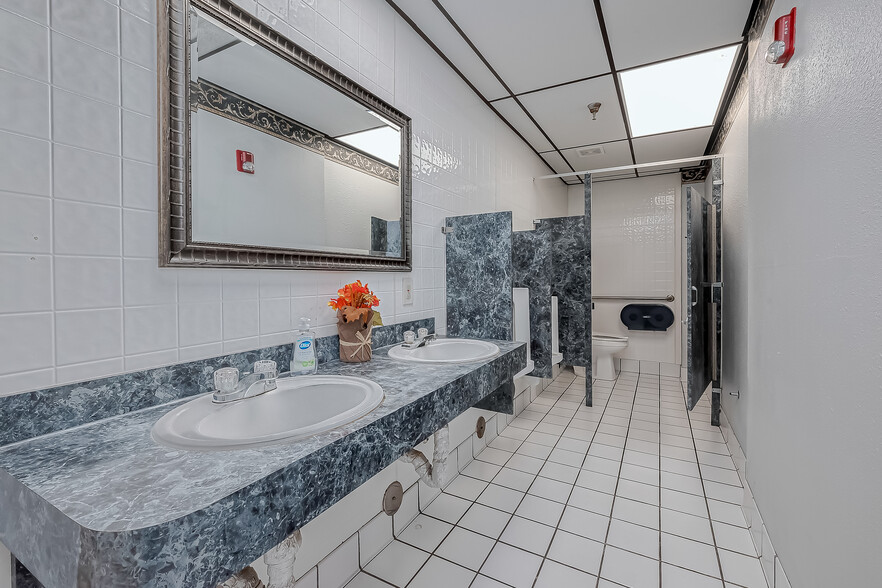 More Photos Of 1035 Fairmont Pky, Pasadena Religious Facility For Sale