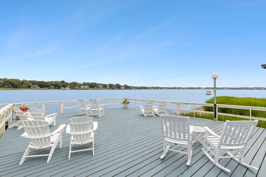 More Photos Of 53 W Tiana Rd, Hampton Bays Hotel For Sale