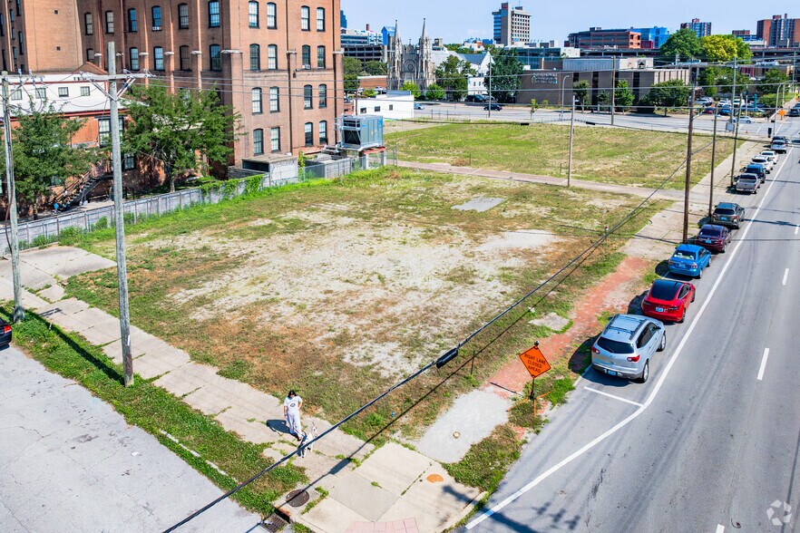 More Photos Of 430-440 E Broadway and Finzer, Louisville Land For Sale
