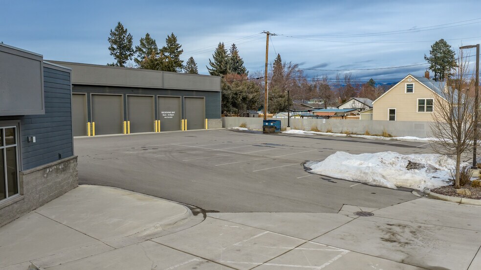 More Photos Of 115 W Wyoming St, Kalispell Warehouse For Sale