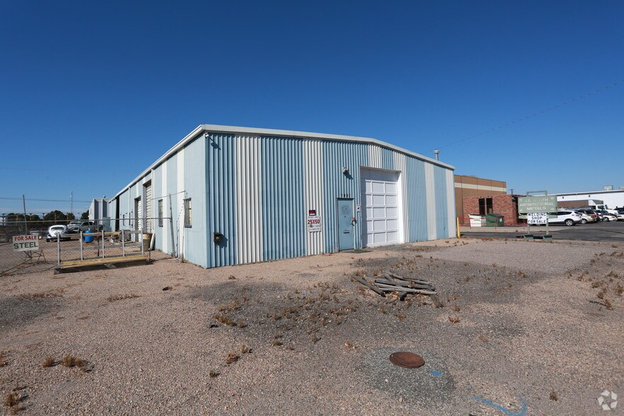 More Photos Of 3203-3223 Oakland St, Aurora Industrial For Sale
