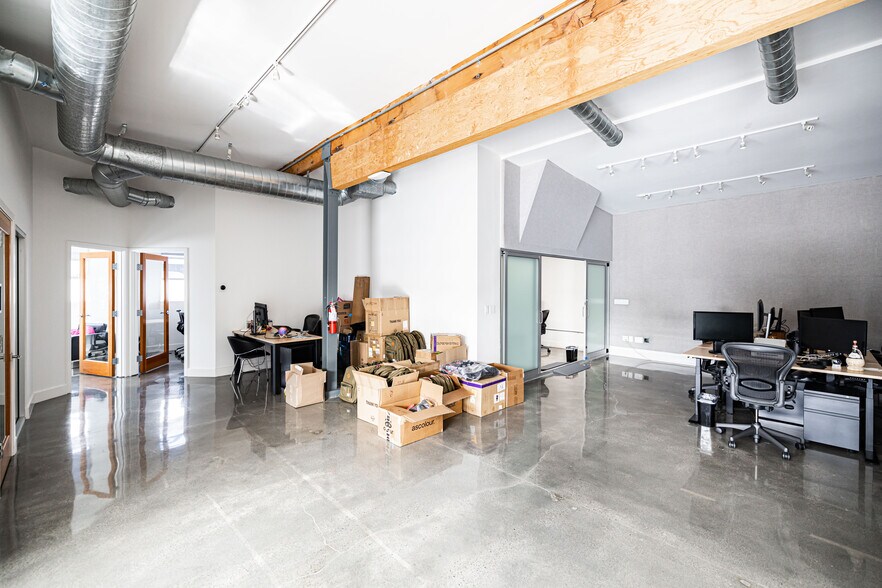 More Photos Of 201 Arena St, El Segundo Office For Lease