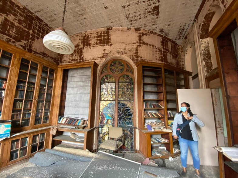 More Photos Of 947 Aisquith St, Baltimore Religious Facility For Sale