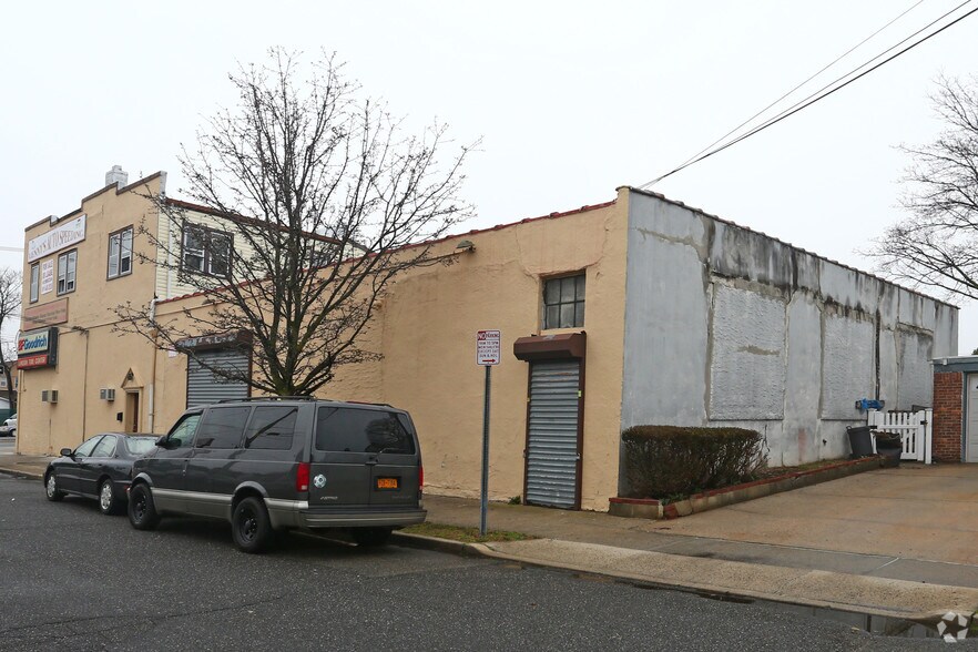 More Photos Of 22602 Jamaica Ave, Floral Park Auto Repair For Lease