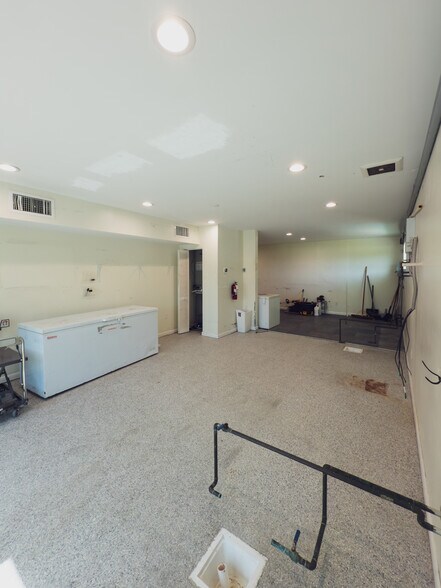 More Photos Of 805 N Federal Hwy, Boynton Beach Freestanding For Sale