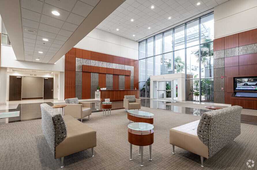 More Photos Of 951 Yamato Rd, Boca Raton Medical For Lease