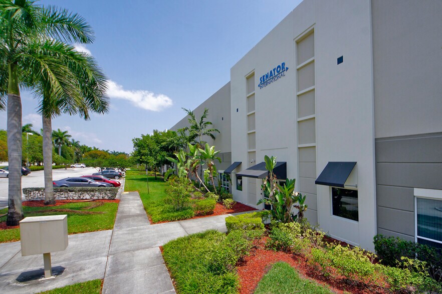 More Photos Of 10201 NW 112th Ave, Medley Warehouse For Lease