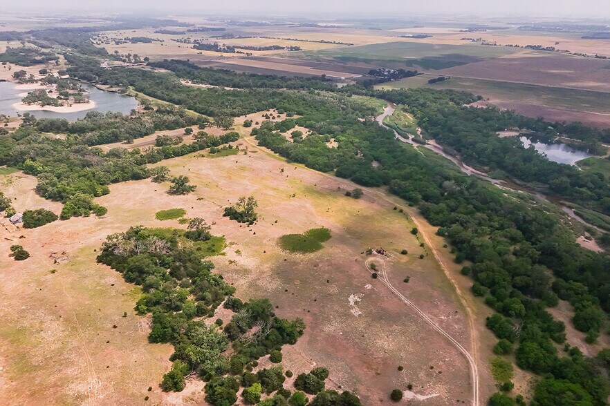 More Photos Of 9111 Long View Road, Burrton Land For Sale