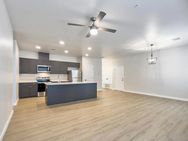 More Photos Of , Phoenix Multifamily For Sale