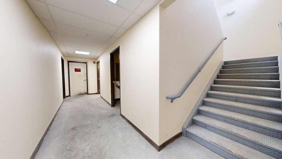 More Photos Of 1202 E Railroad St, Laurel Industrial For Sale