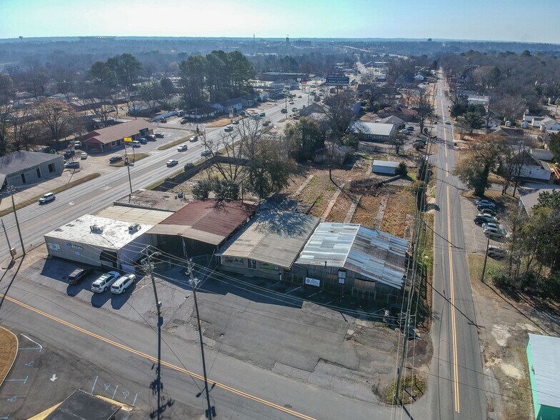 More Photos Of 1907 24th St, Northport Office For Sale