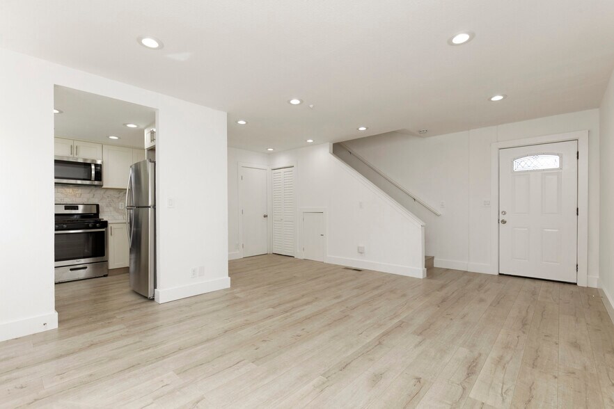 More Photos Of 8690 Old Redwood Hwy, Windsor Apartments For Sale