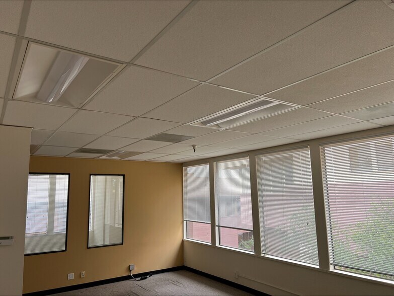 More Photos Of 2511 Garden Rd, Monterey Unknown For Lease