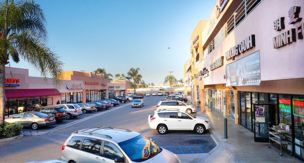 More Photos Of 9500-9600 Bolsa Ave, Westminster Storefront For Lease