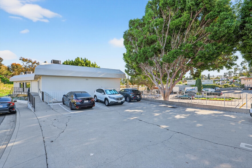 More Photos Of 5411 Valley Blvd, Los Angeles Warehouse For Lease