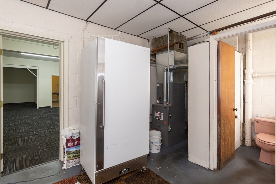 More Photos Of 6001 State Rd, Parma Restaurant For Sale