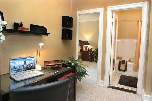 More Photos Of 5100 S Cornell Ave, Chicago Apartments For Lease