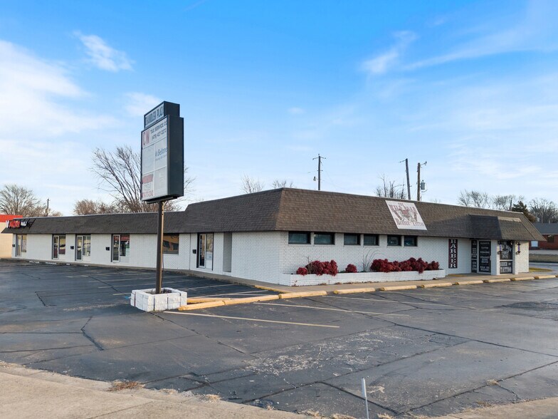 More Photos Of 885 S Dogwood St, Siloam Springs Medical For Lease