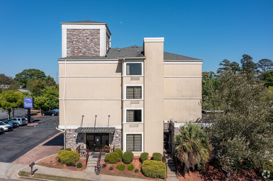 More Photos Of 109 Florence Dr, Bogart Hotel For Sale