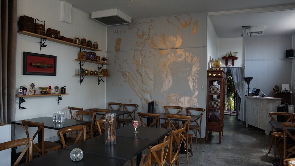 More Photos Of 1850-1854 Hillhurst Ave, Los Angeles Restaurant For Sale