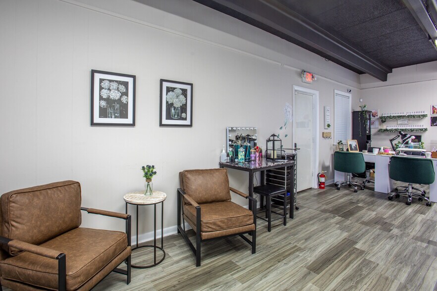 More Photos Of 1500 South St, Leesburg Storefront Retail Office For Sale