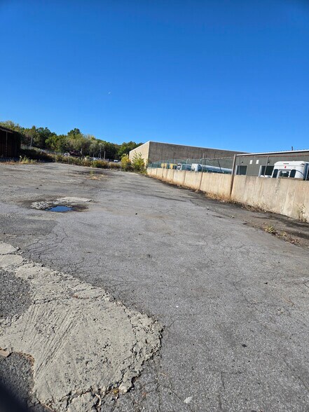 More Photos Of 126 Industrial Loop, Staten Island Land For Lease