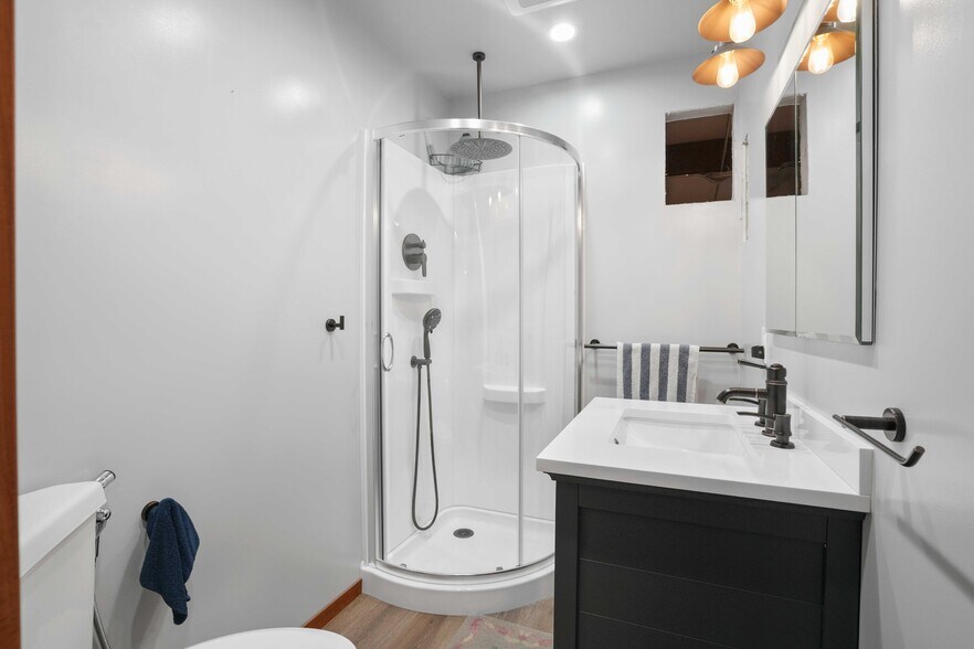 More Photos Of 3212 Mt Pinos Way, Frazier Park Light Manufacturing For Sale