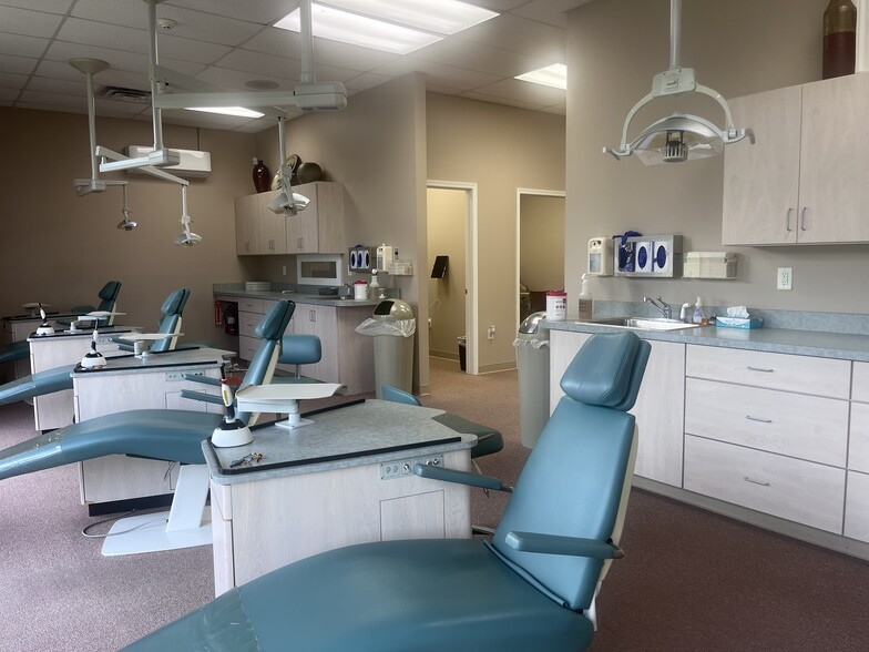 More Photos Of 871 W King St, Shippensburg Office For Lease