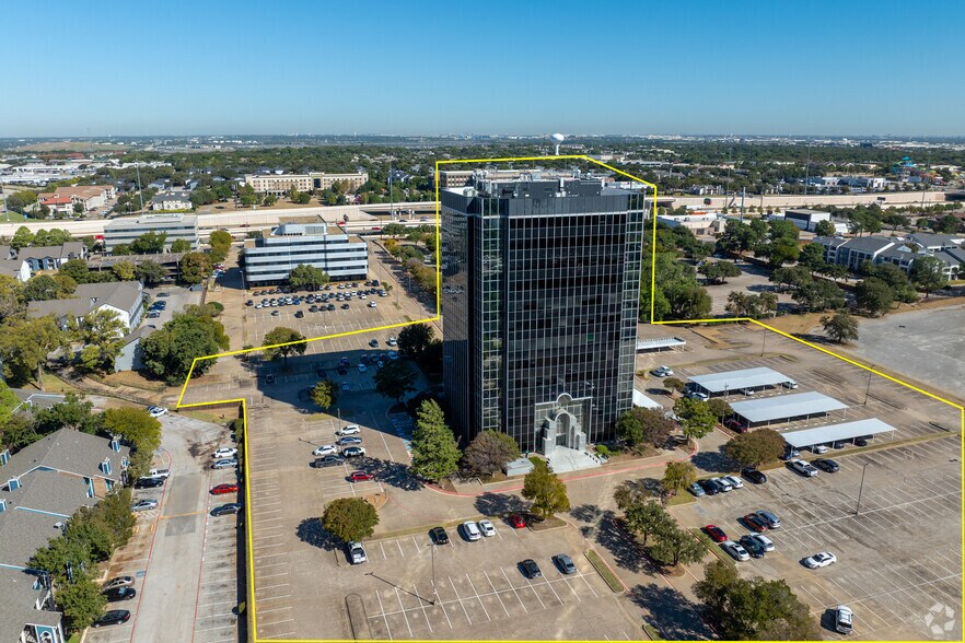 More Photos Of 1250 E Copeland Rd, Arlington Office For Lease