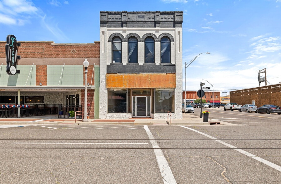 Primary Photo Of 121 S Bickford Ave, El Reno Storefront For Lease
