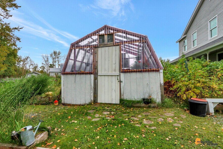 More Photos Of 1651 Terrilou Ct, Palmer Specialty For Sale