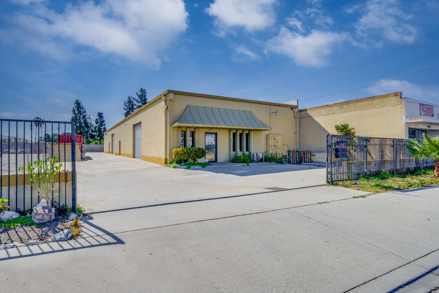 More Photos Of 14836 Ramona Blvd, Baldwin Park Warehouse For Sale
