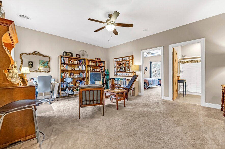 More Photos Of 6576 E Quaker St, Orchard Park Freestanding For Sale