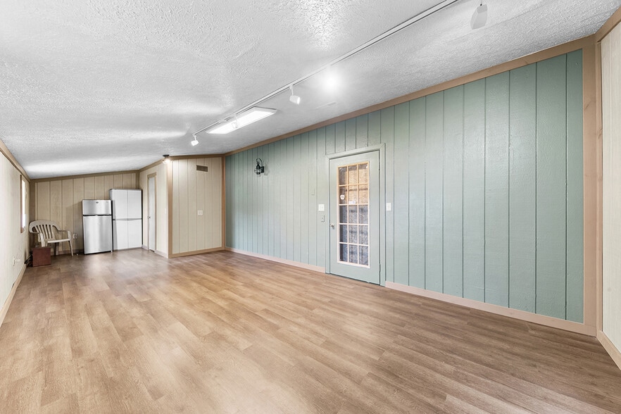 More Photos Of 5128 Highway 100, Lyles Freestanding For Sale