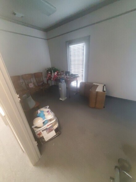 More Photos Of 1700 FM 517 Rd E, Dickinson Loft Creative Space For Lease