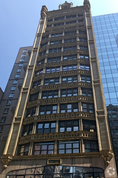 More Photos Of 7 W 45th St, New York Office For Lease