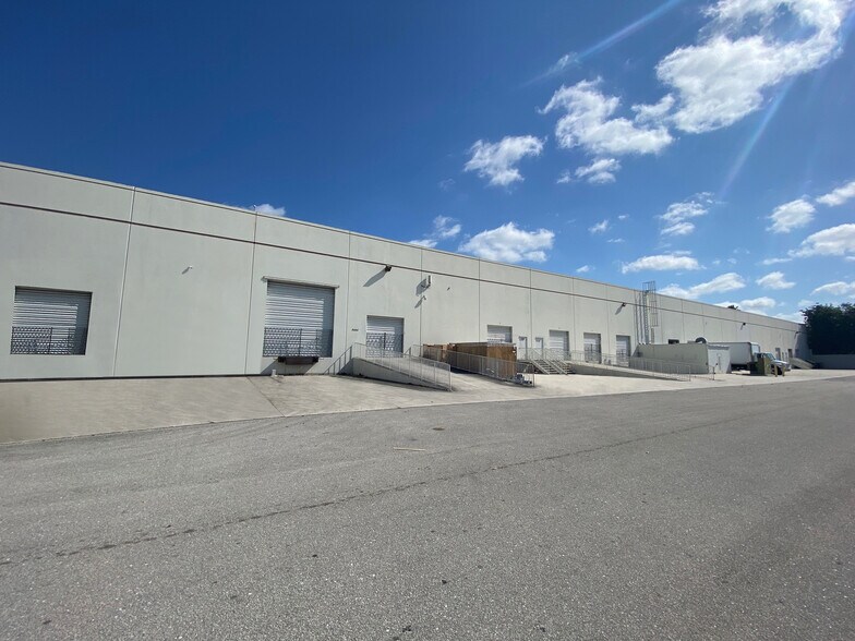 More Photos Of 3100-3130 Commerce Pky, Miramar Light Manufacturing For Lease