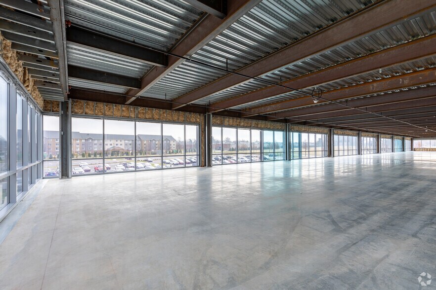 More Photos Of 435 N Whittington Pkwy, Louisville Office For Lease