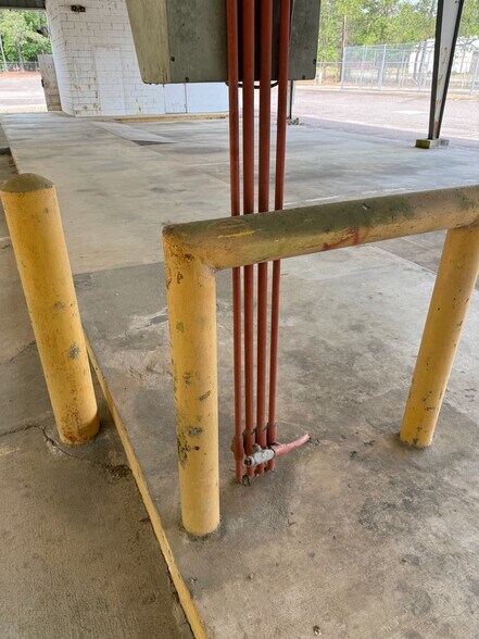 More Photos Of 1353 Clinton St, Barnwell Flex For Sale