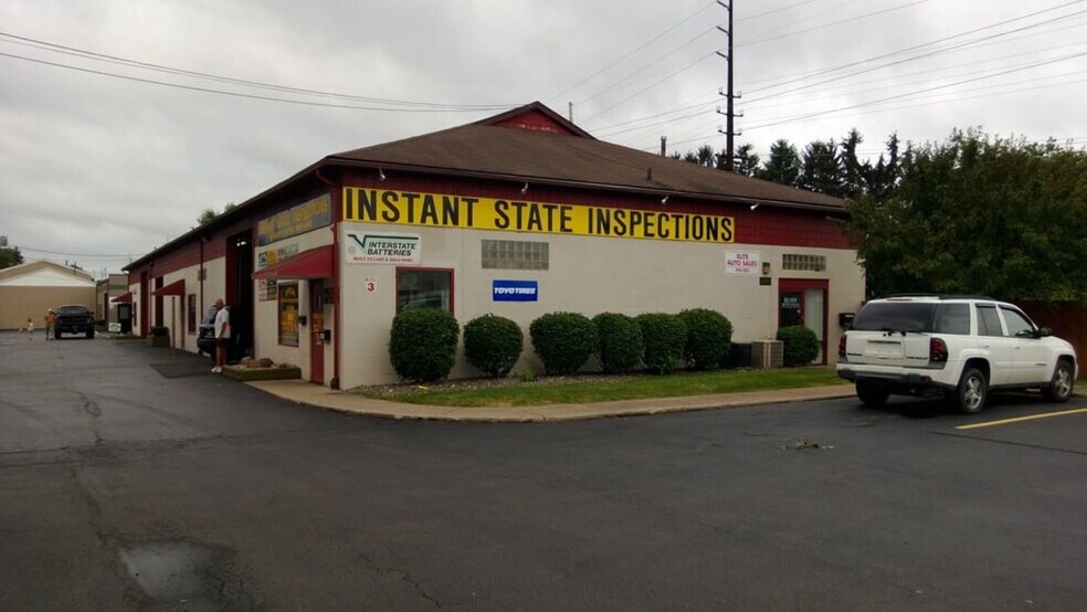 Primary Photo Of 2463 Dewey Ave, Rochester Light Distribution For Lease