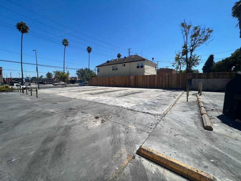 More Photos Of 500 W Manchester Ave, Los Angeles Fast Food For Sale