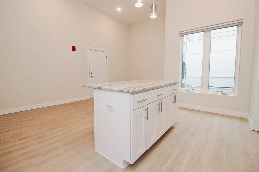 More Photos Of 1707 Eastern Ave, Baltimore Apartments For Lease