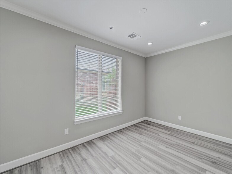 More Photos Of 400 Stonebrook Pky, Frisco Unknown For Lease