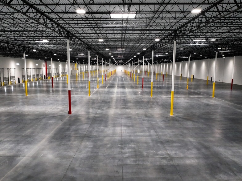 More Photos Of 1850 Continental Blvd, Charlotte Warehouse For Lease