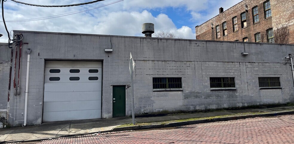 More Photos Of 189-203 Frelinghuysen Ave, Newark Industrial For Sale