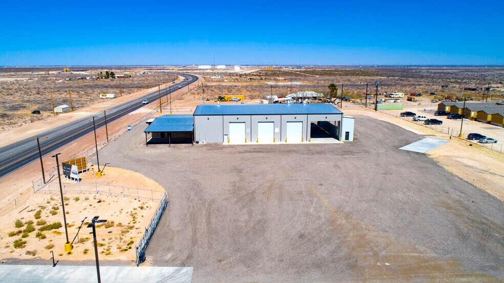 More Photos Of 228 US Highway 285, Pecos Warehouse For Lease