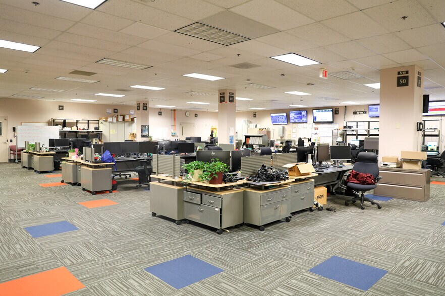 More Photos Of 1001 Windward Concourse, Alpharetta Industrial For Lease