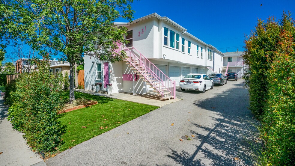 Primary Photo Of 331 W Windsor Rd, Glendale Apartments For Sale