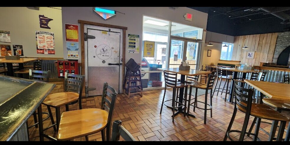 More Photos Of 310-390 El Dorado Dr, Jordan Unknown For Lease